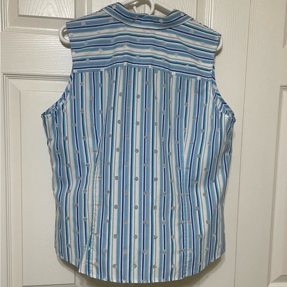 Liz Claiborne Blue and White Striped Sleeveless Button Down - Picture 2 of 6